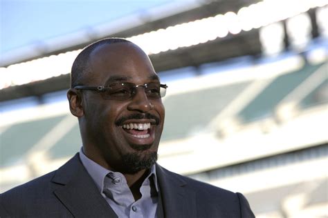 OutKick signs Donovan McNabb to host video podcast two times a week